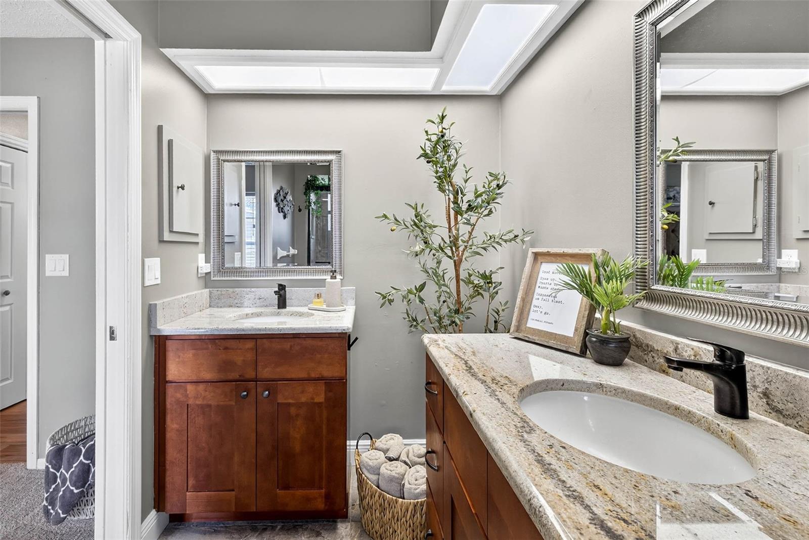 Image 36 of 64 For 10348 Ventura Drive