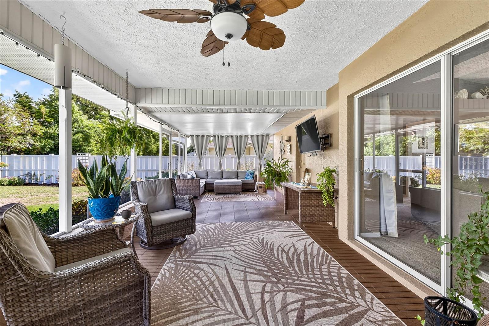 Image 42 of 64 For 10348 Ventura Drive