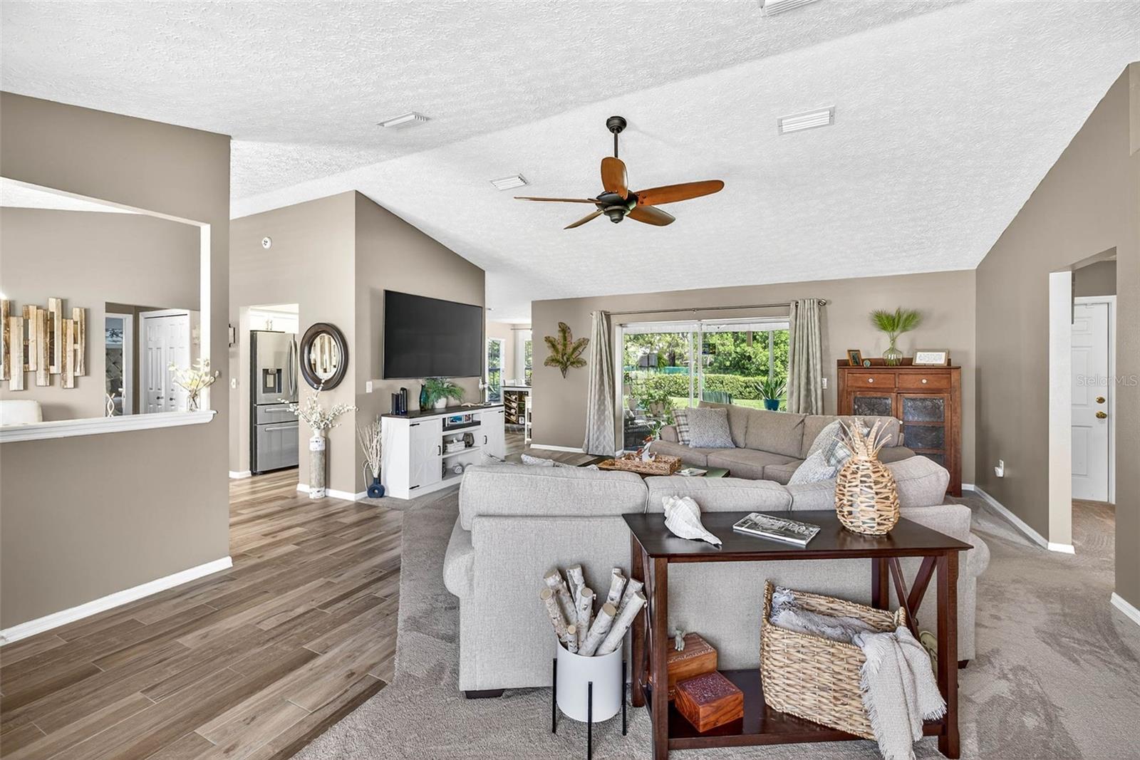 Image 9 of 64 For 10348 Ventura Drive