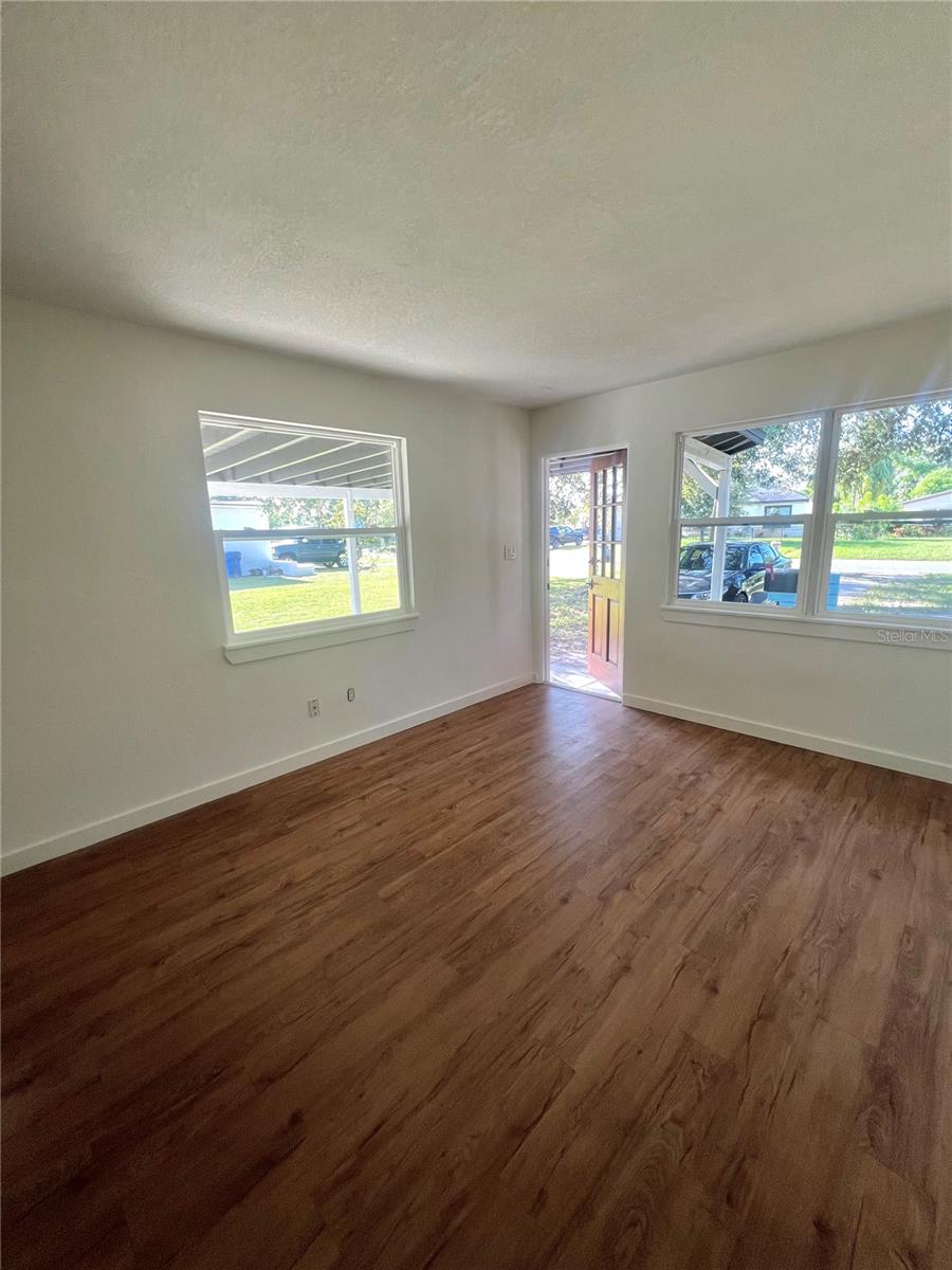 Image 4 of 16 For 2819 25th Avenue N