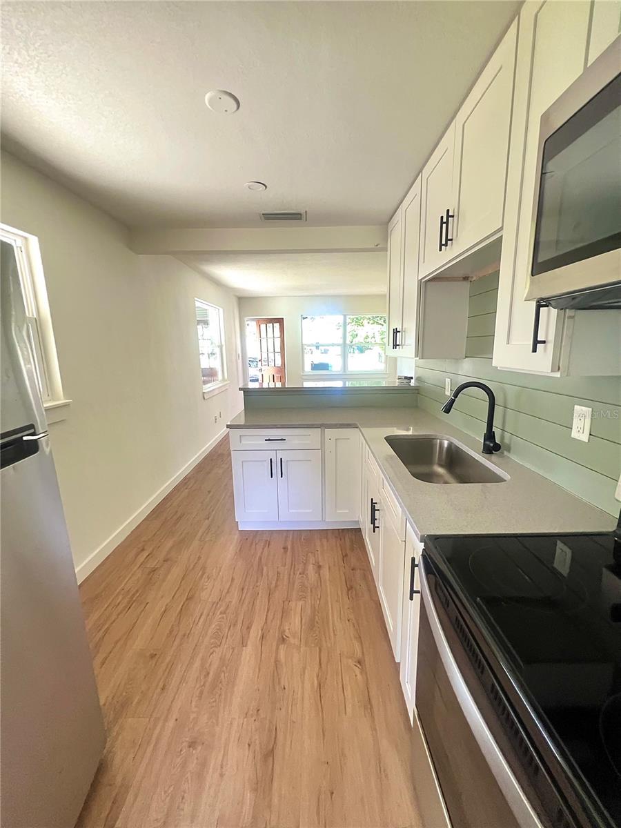 Image 5 of 16 For 2819 25th Avenue N