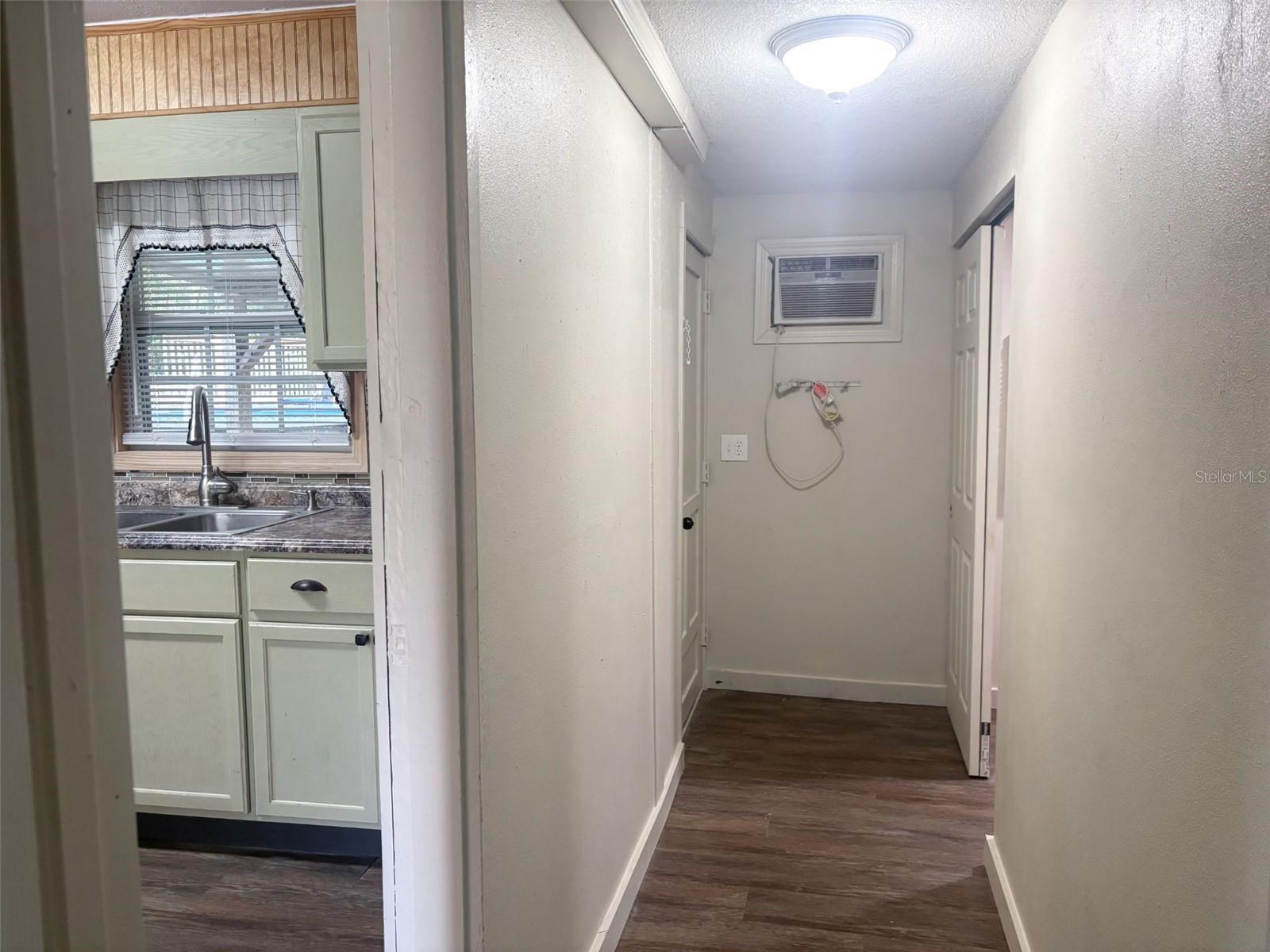 Image 13 of 22 For 512 Green Circle