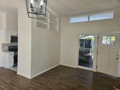 Image 7 of 27 For 5718 8th Avenue N
