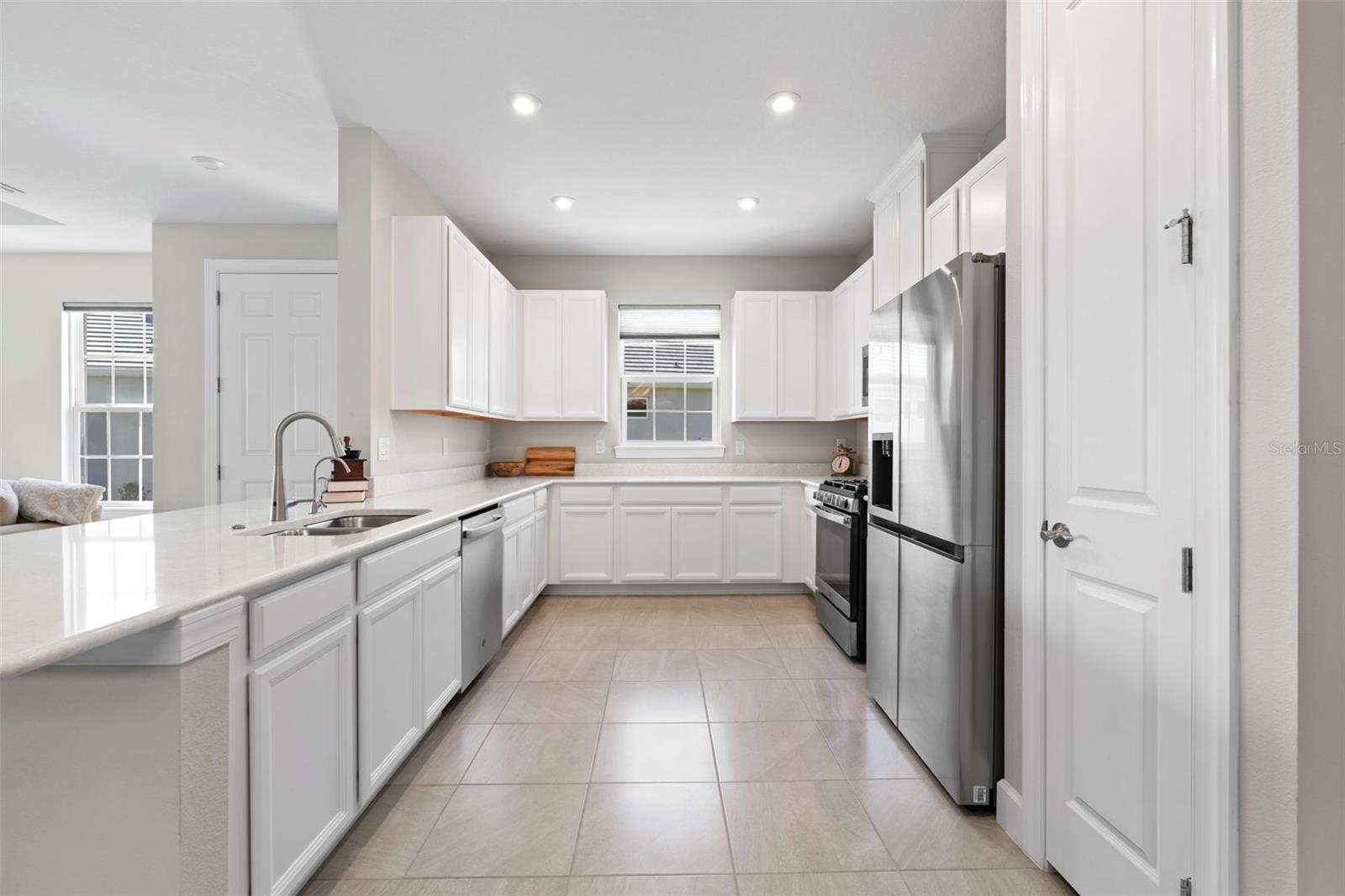 Image 18 of 62 For 4308 Cairoli Court