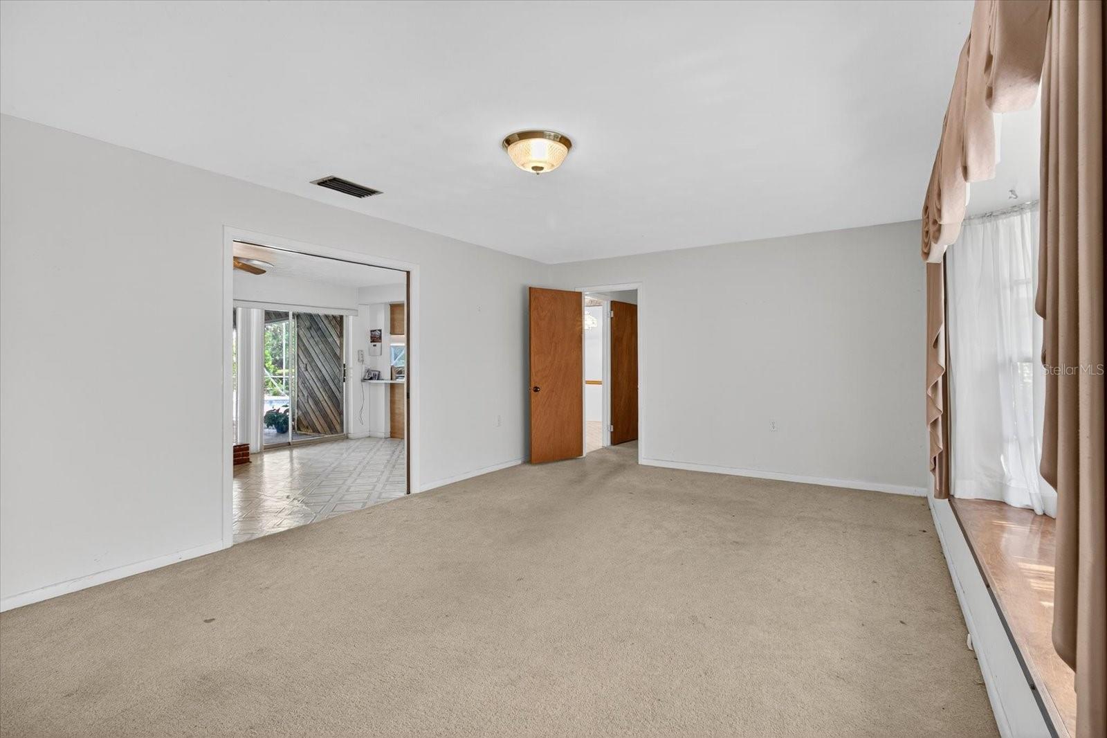 Image 23 of 83 For 506 3rd Avenue Se