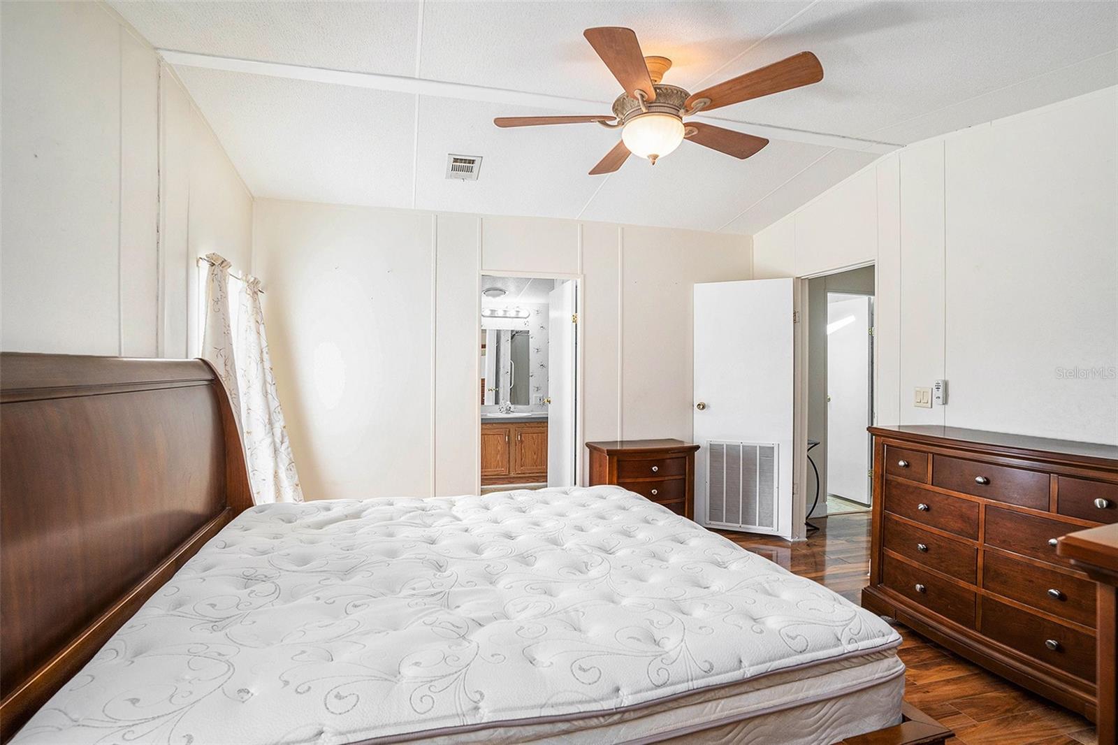 Image 10 of 32 For 5813 Coventry Drive