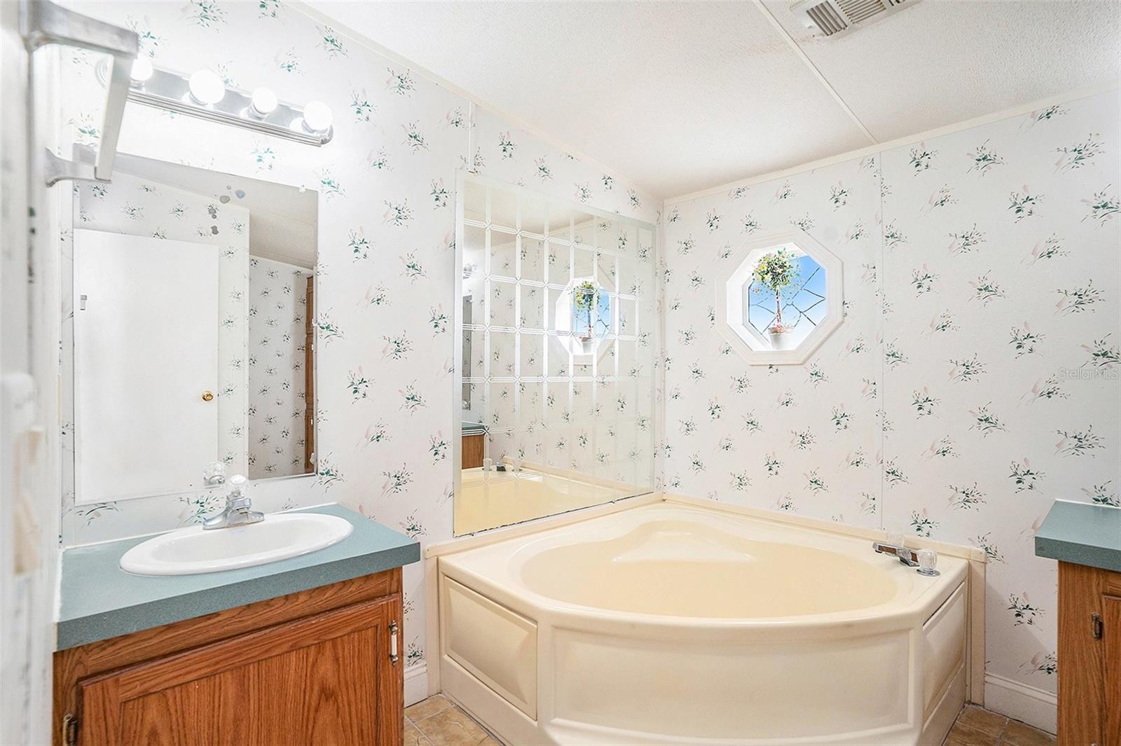 Image 13 of 32 For 5813 Coventry Drive