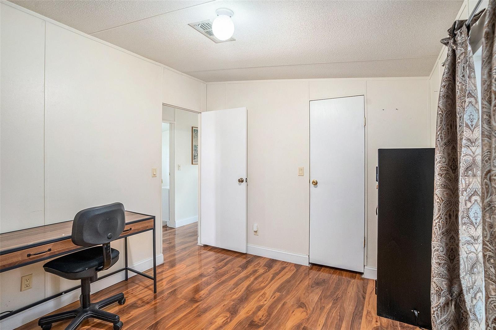 Image 16 of 32 For 5813 Coventry Drive