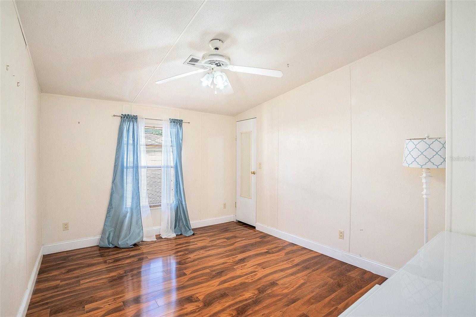 Image 17 of 32 For 5813 Coventry Drive