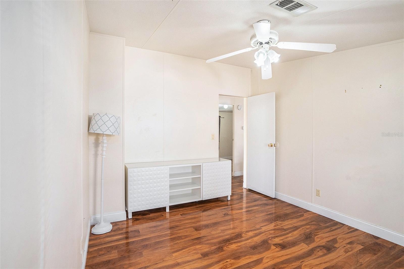 Image 18 of 32 For 5813 Coventry Drive