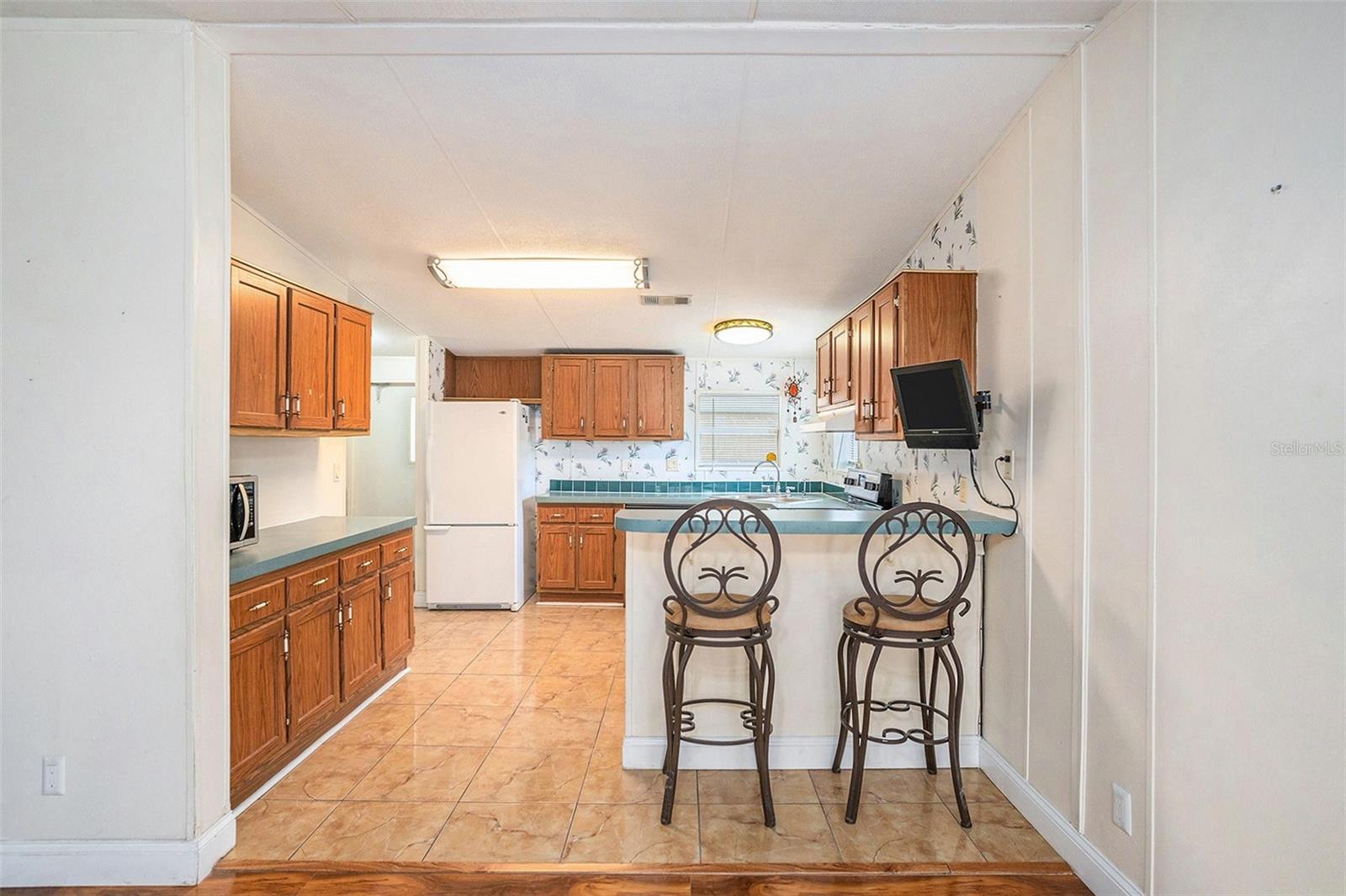 Image 4 of 32 For 5813 Coventry Drive