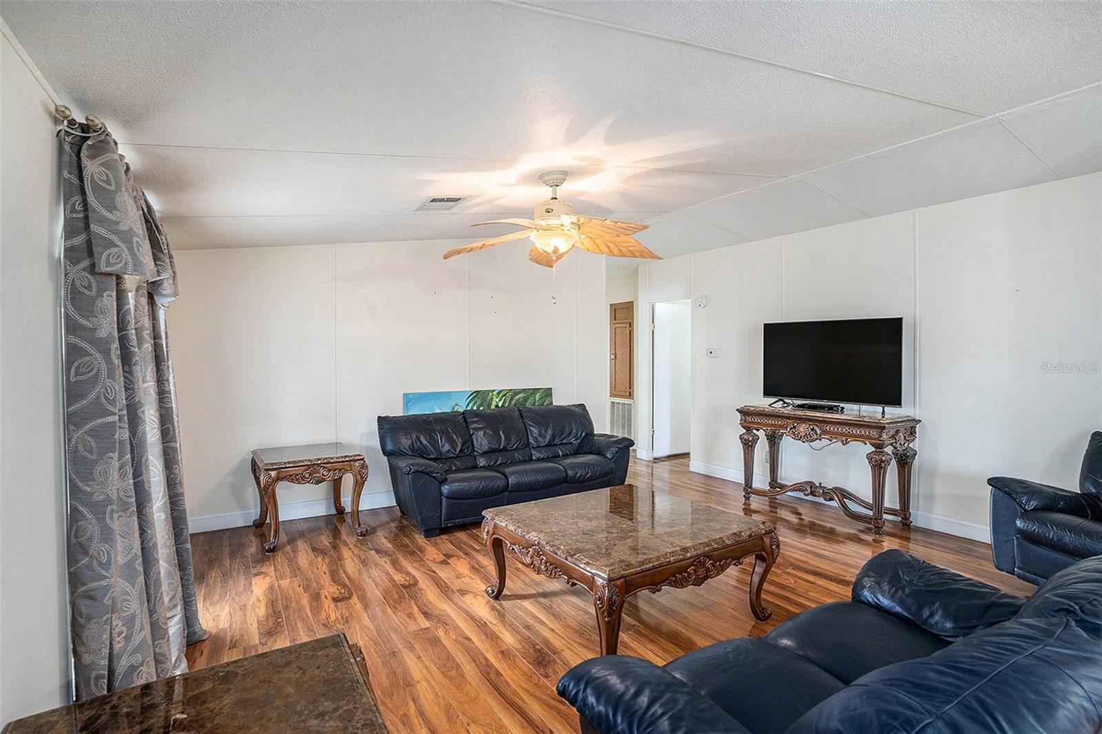 Image 7 of 32 For 5813 Coventry Drive