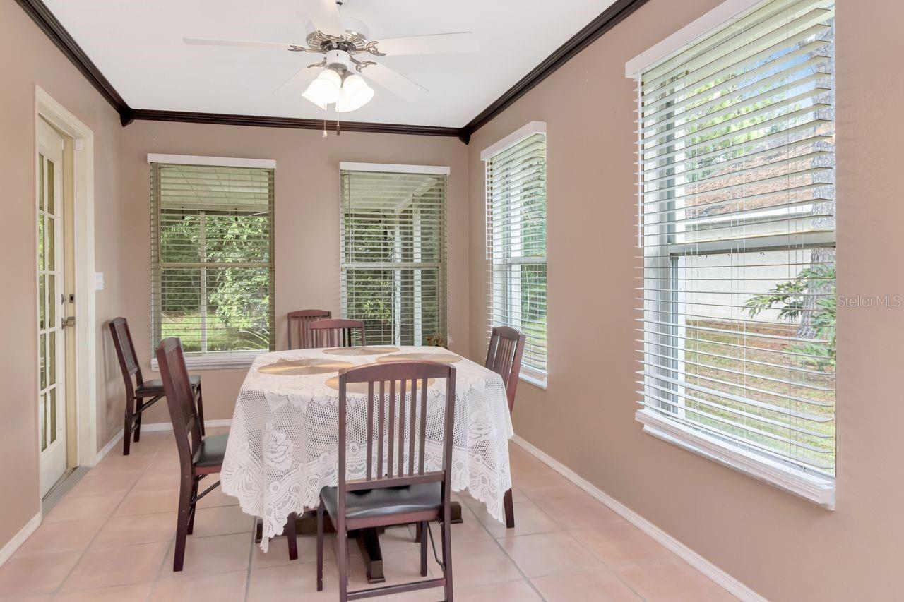 Image 14 of 36 For 314 Fountainview Circle