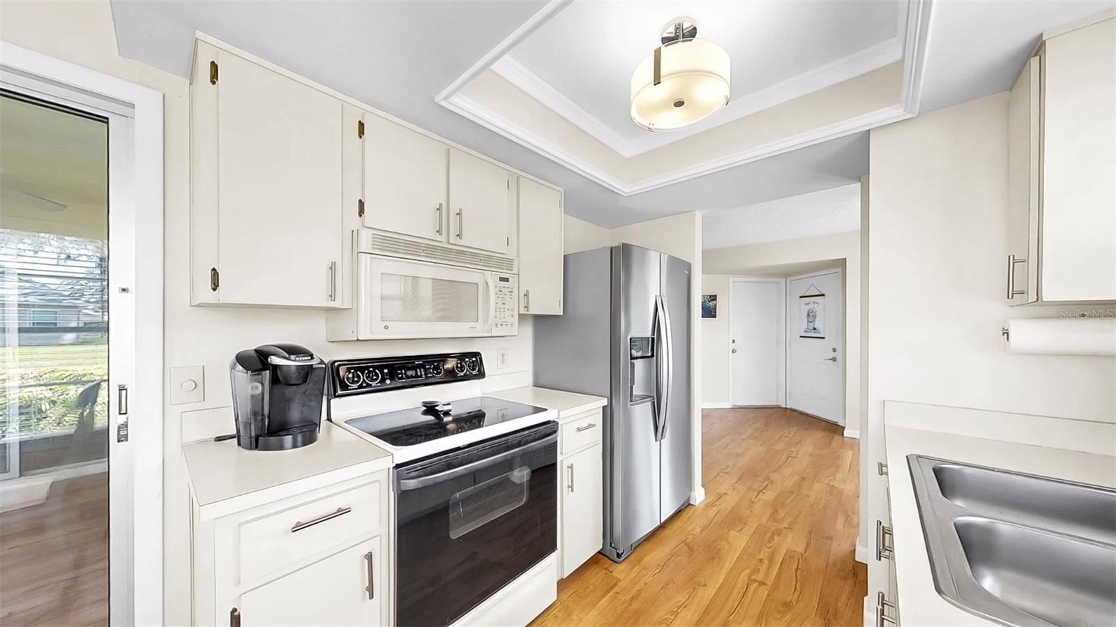 Listing photo id 14 for 4851 Leyte Court