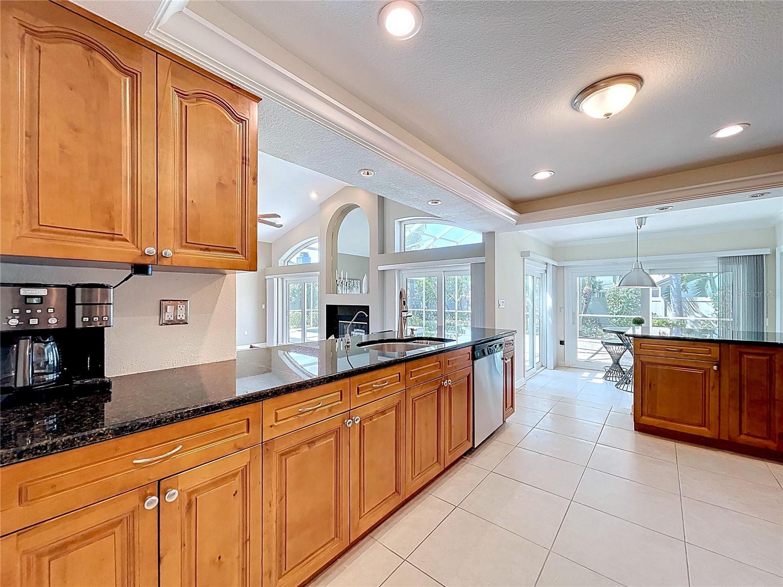 Image 14 of 82 For 2732 Resnik Circle E