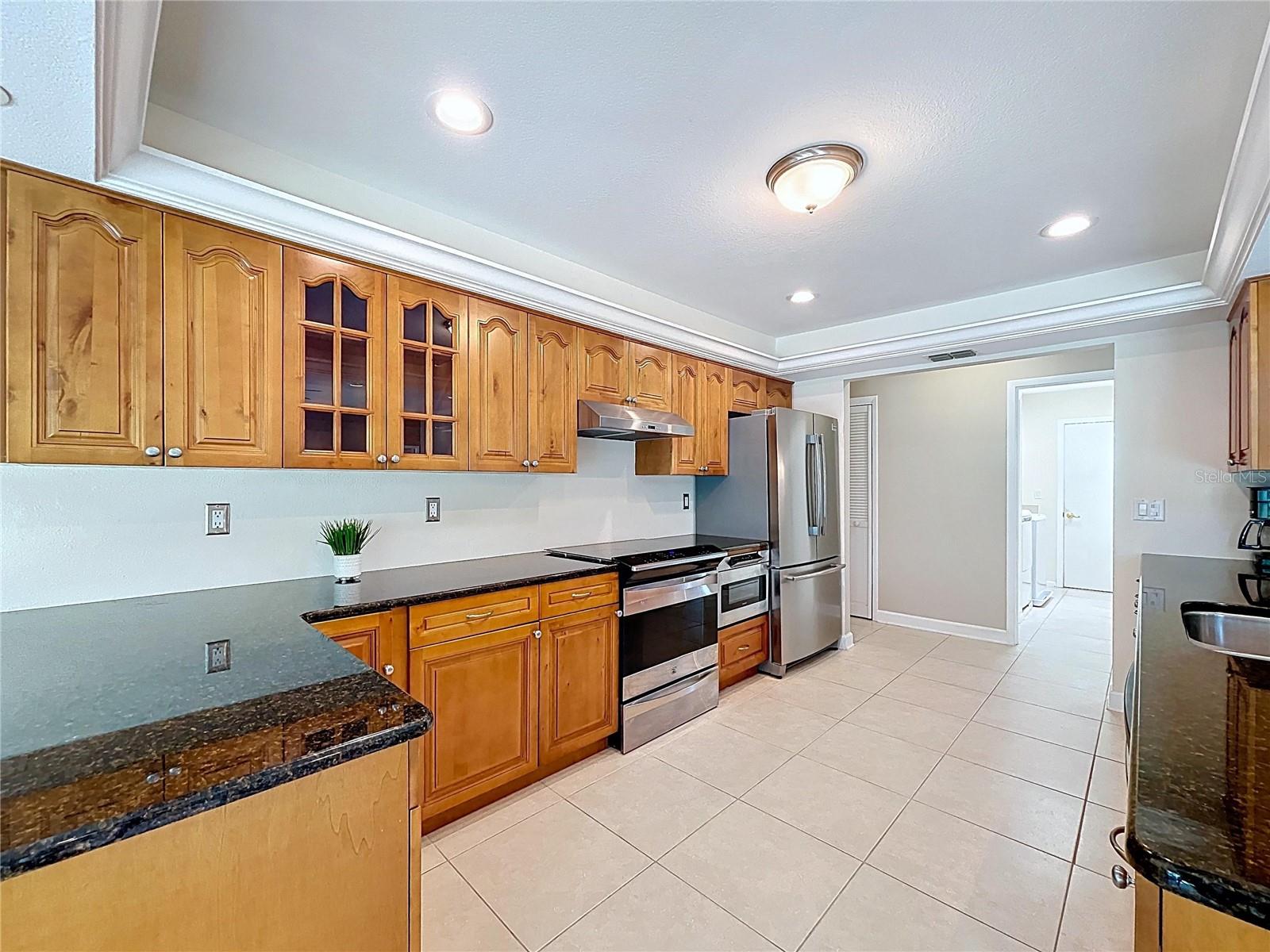 Image 15 of 82 For 2732 Resnik Circle E
