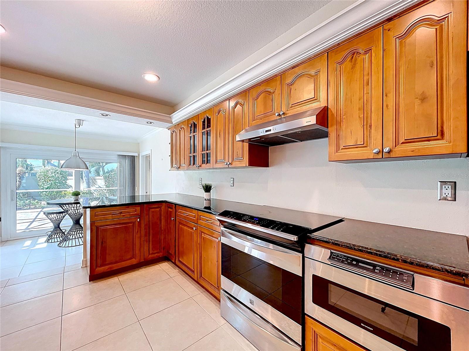 Image 17 of 82 For 2732 Resnik Circle E