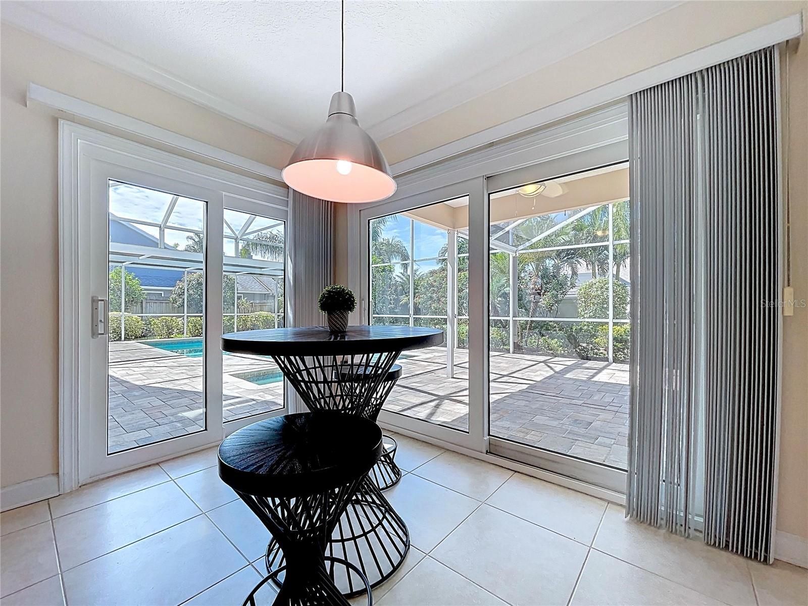 Image 19 of 82 For 2732 Resnik Circle E