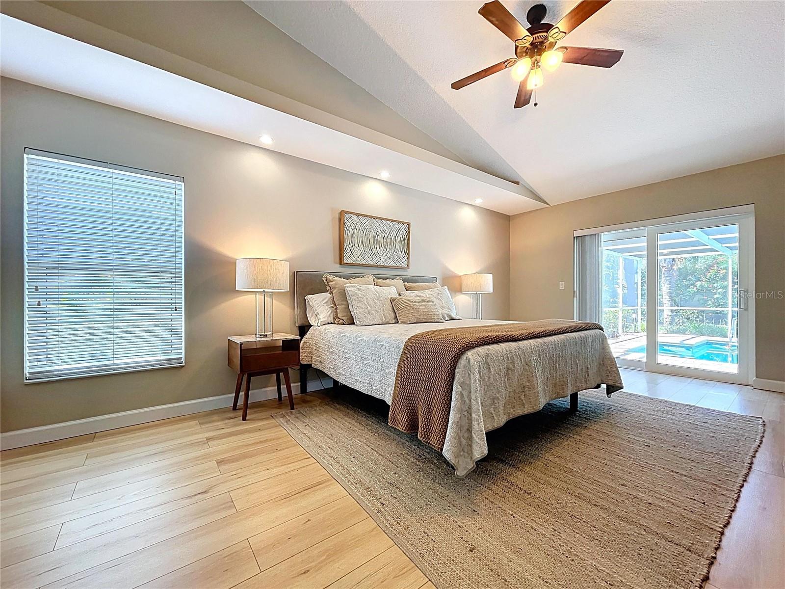 Image 21 of 82 For 2732 Resnik Circle E