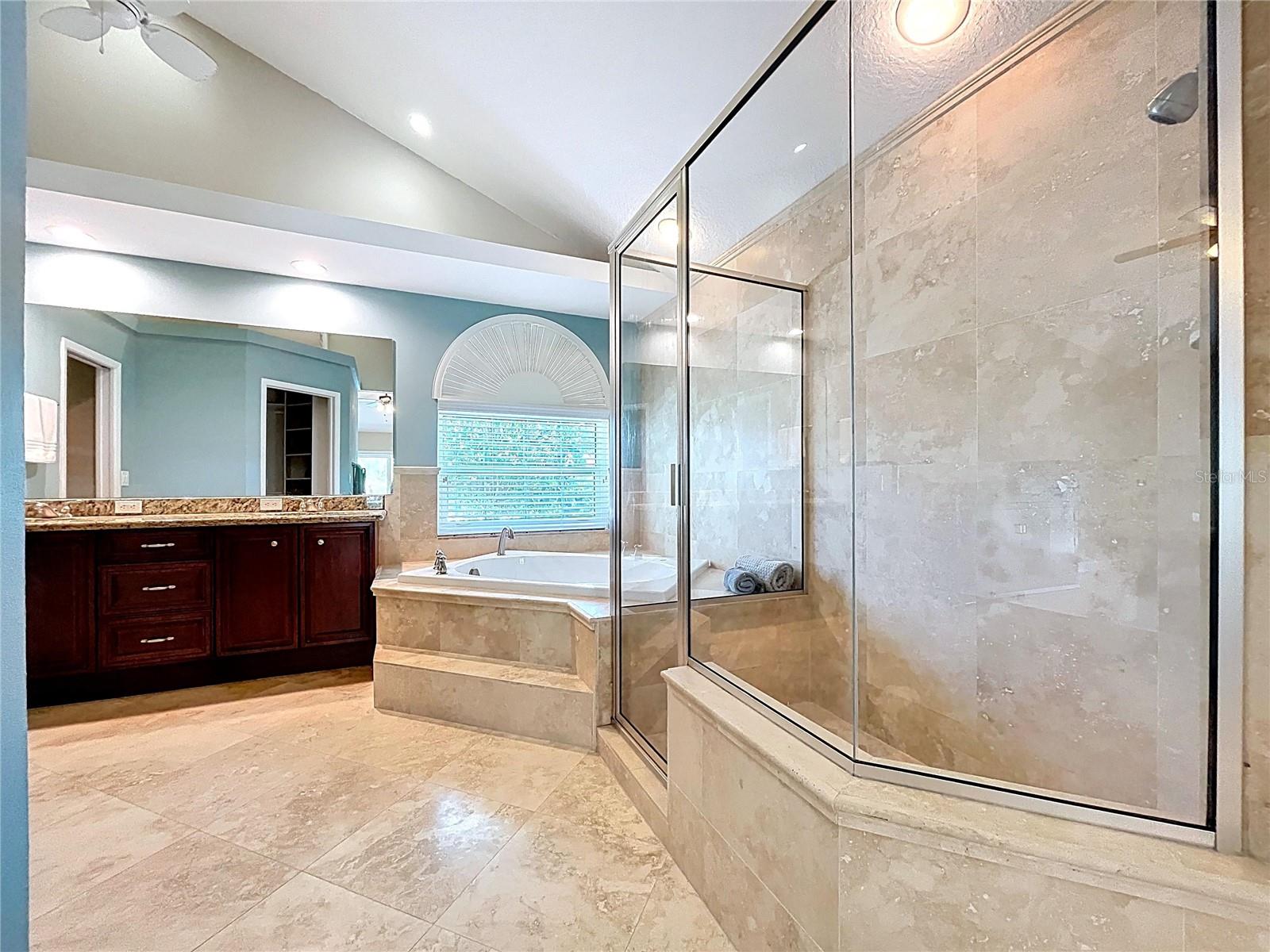 Image 27 of 82 For 2732 Resnik Circle E