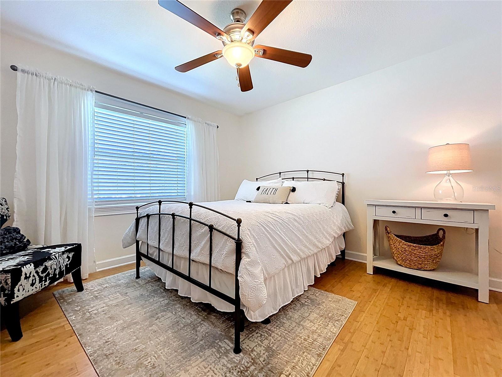 Image 31 of 82 For 2732 Resnik Circle E