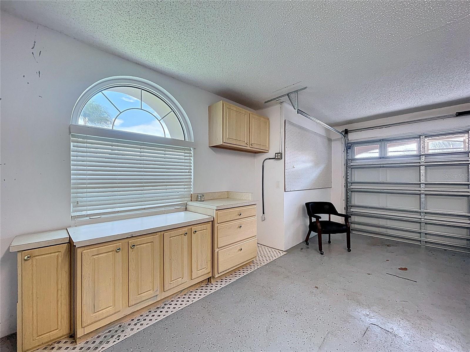 Image 41 of 82 For 2732 Resnik Circle E
