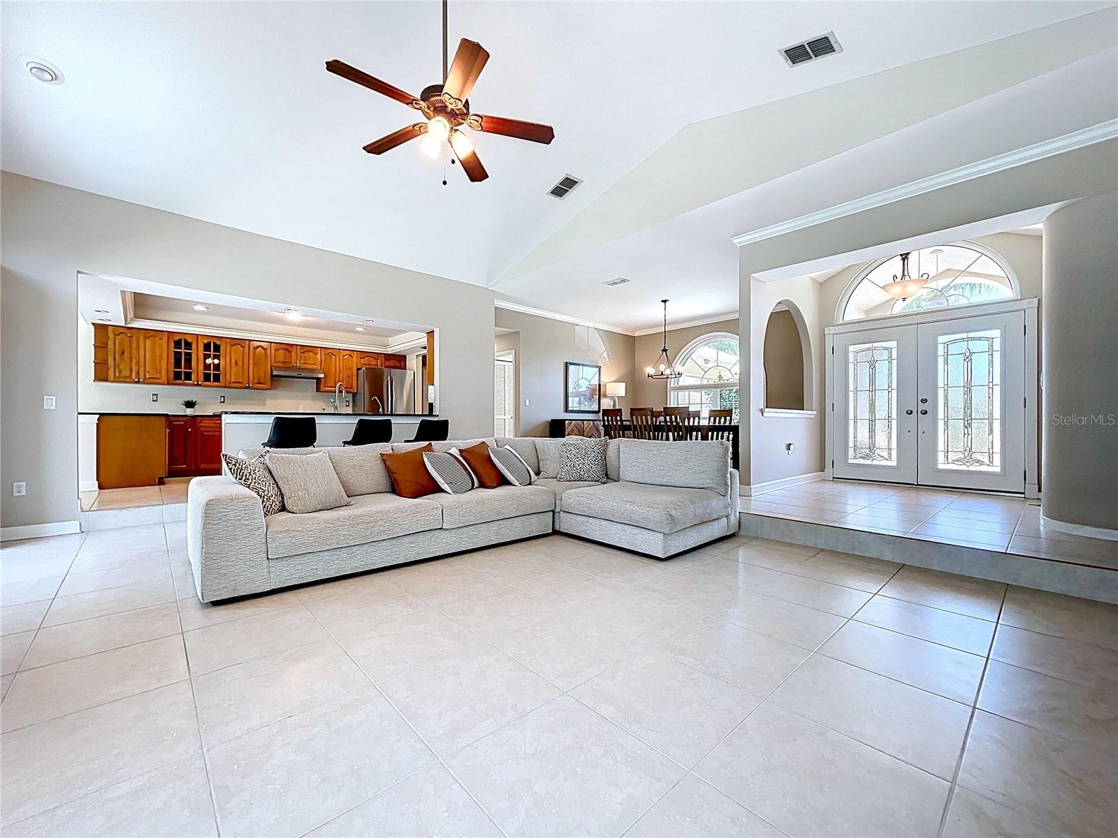 Image 6 of 82 For 2732 Resnik Circle E