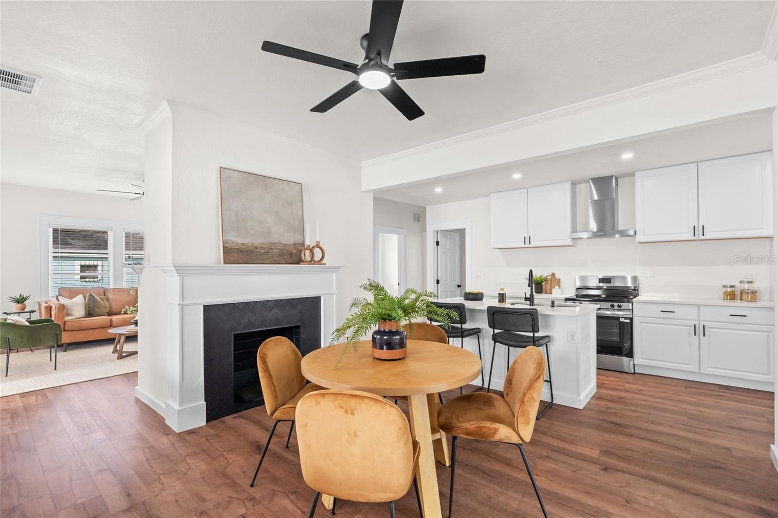 Image 11 of 33 For 4132 4th Street S