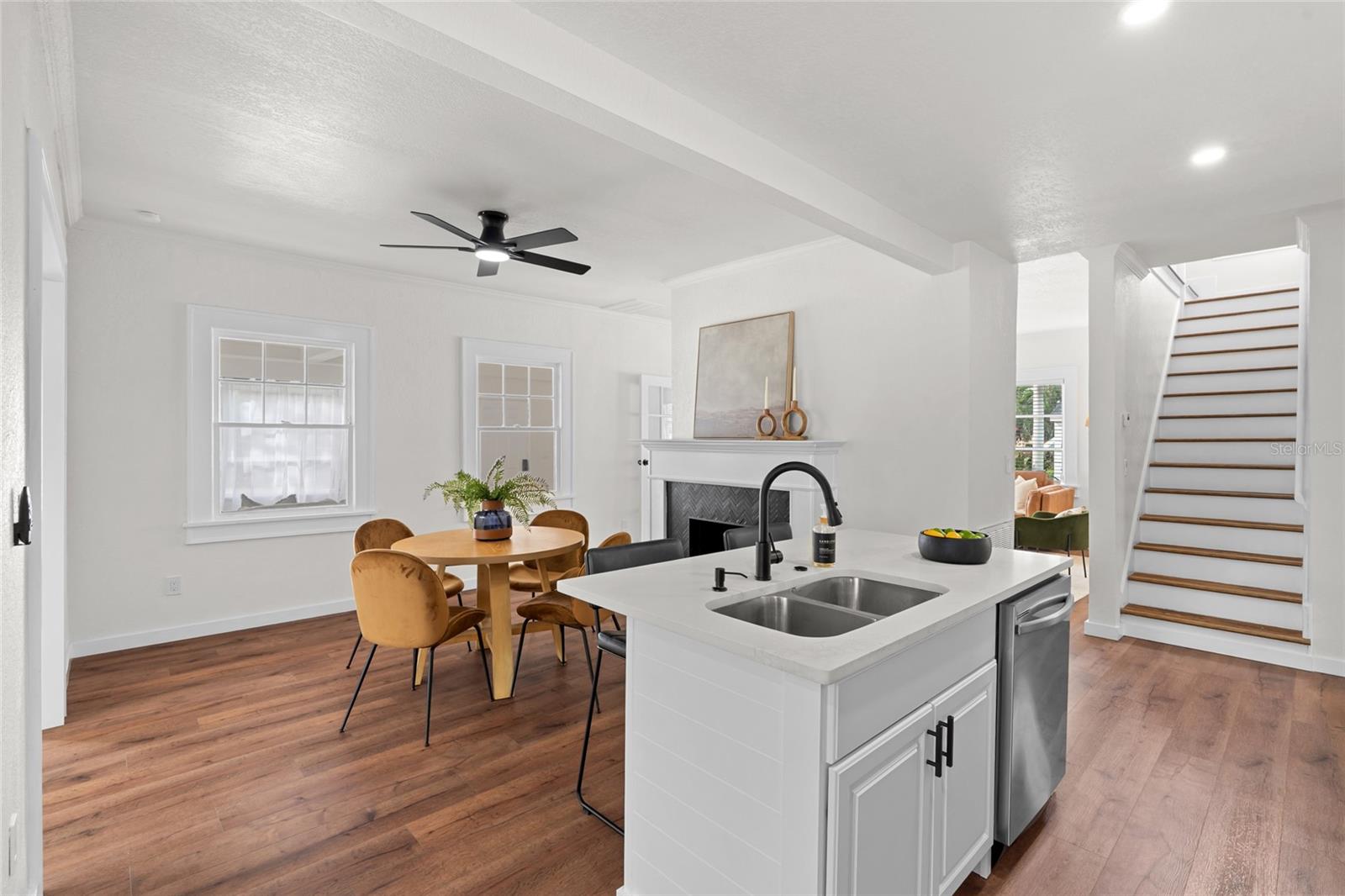 Image 12 of 33 For 4132 4th Street S