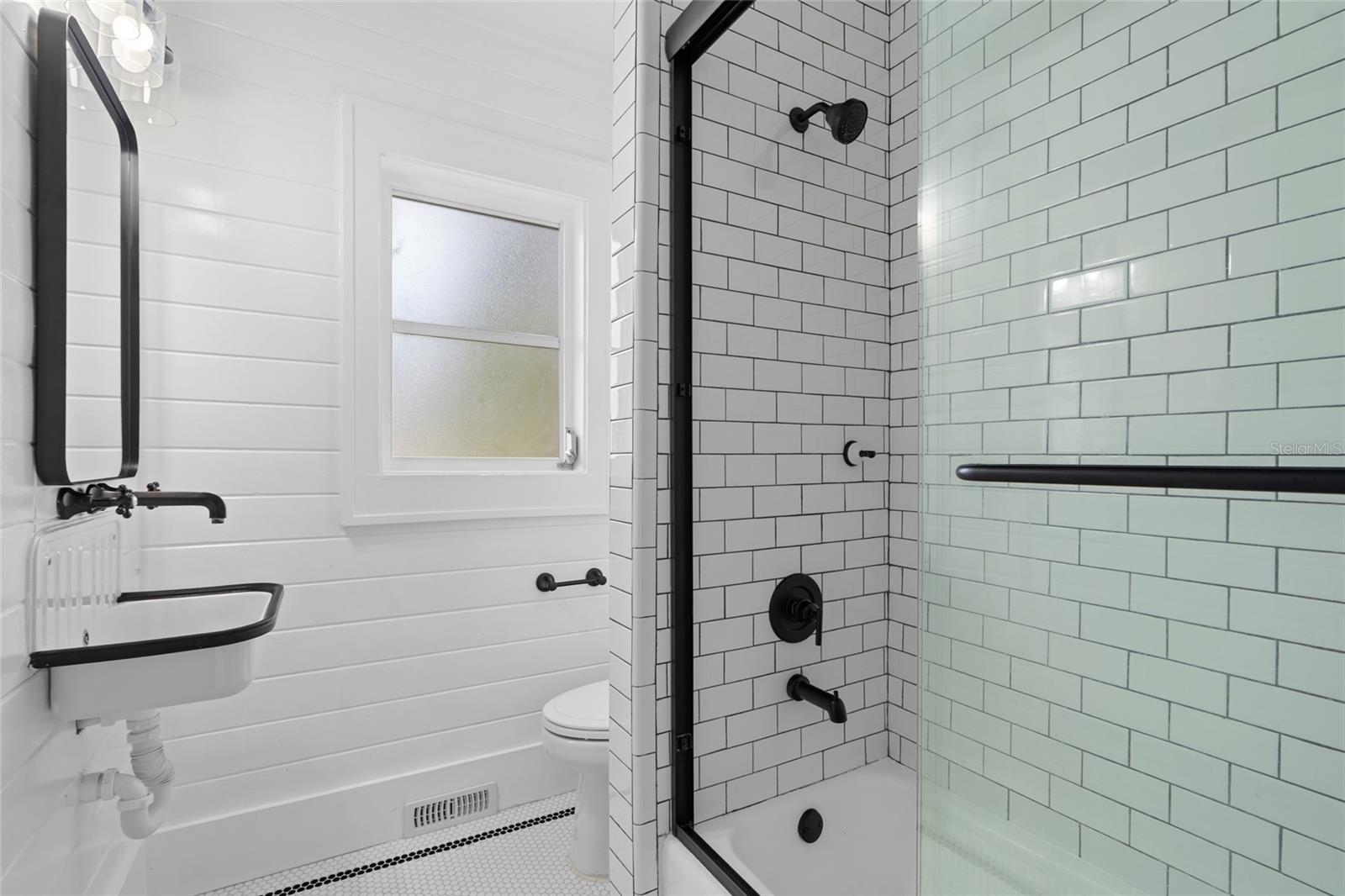Image 16 of 33 For 4132 4th Street S