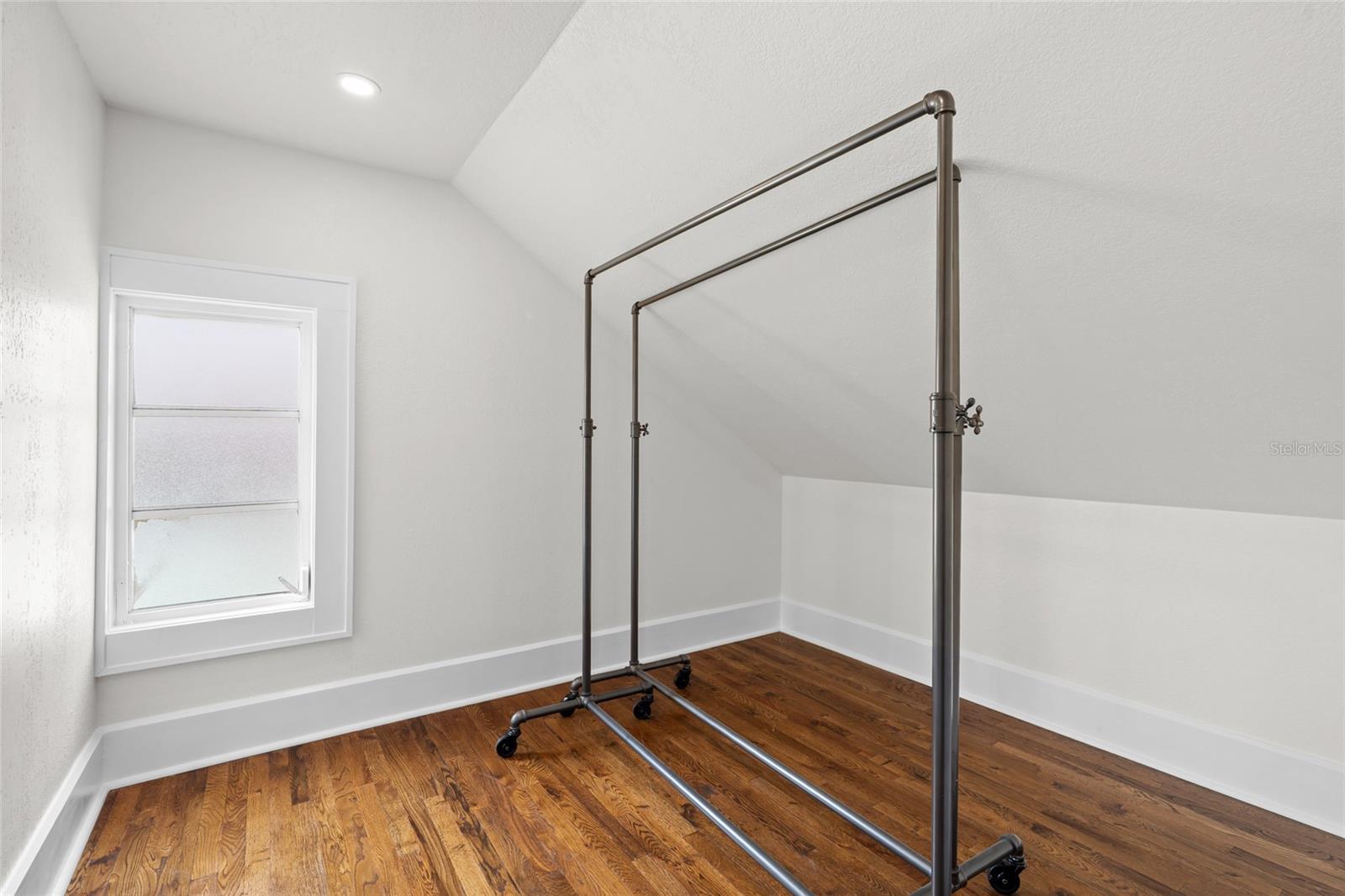 Image 21 of 33 For 4132 4th Street S
