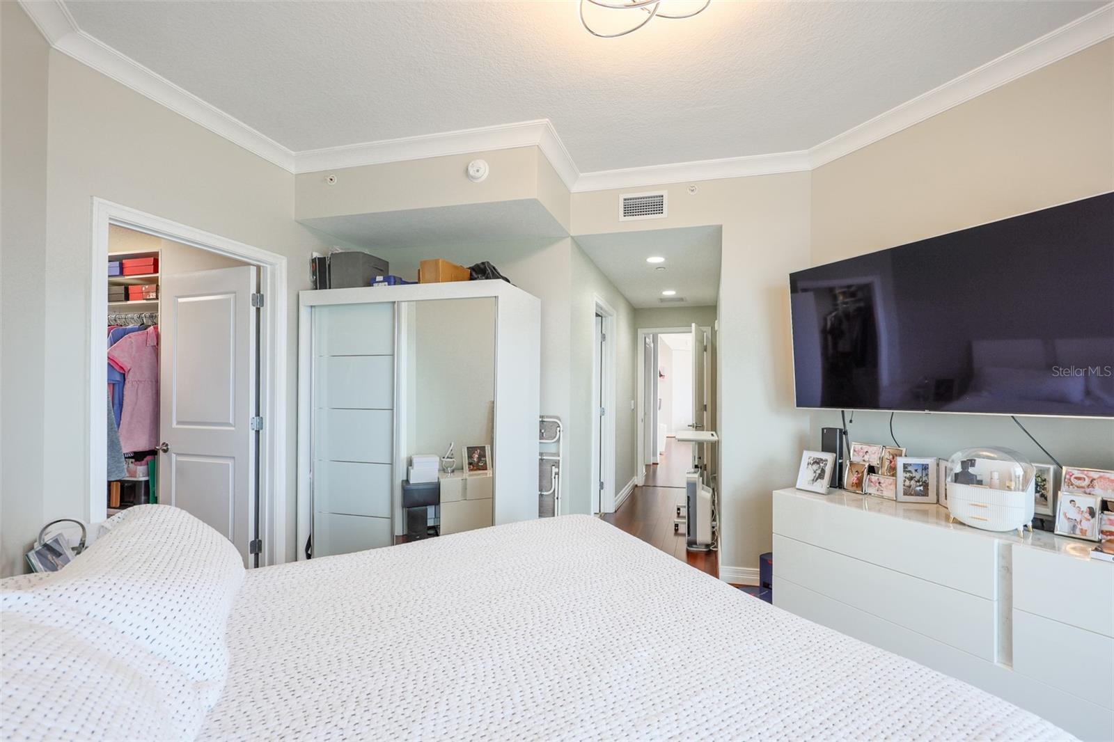 Image 25 of 69 For 1209 Cumberland Avenue 2404