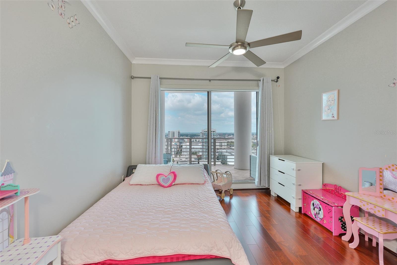 Image 30 of 69 For 1209 Cumberland Avenue 2404