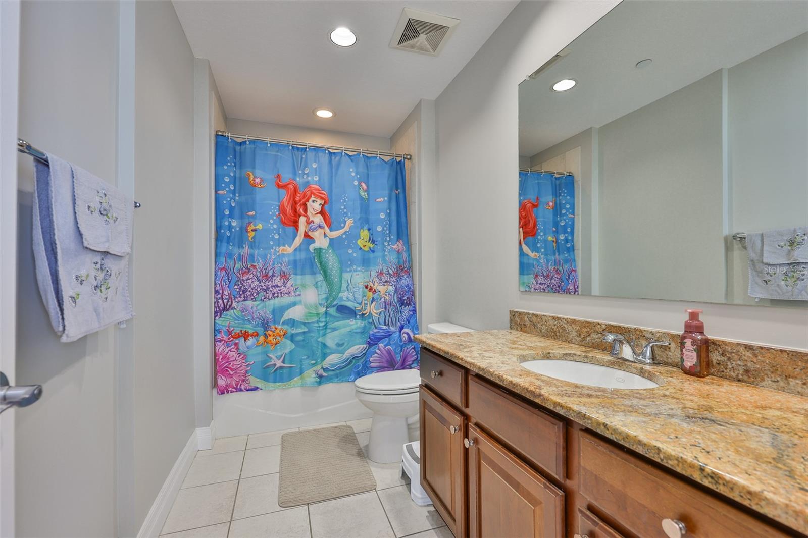 Image 32 of 69 For 1209 Cumberland Avenue 2404