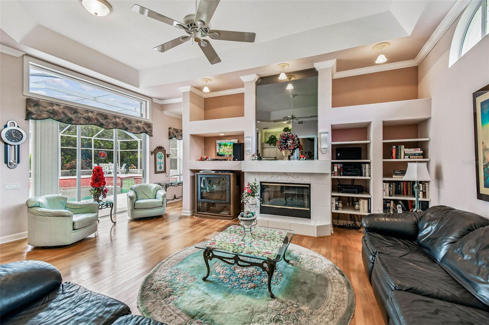 Image 14 of 30 For 8675 Buttonwood Lane N