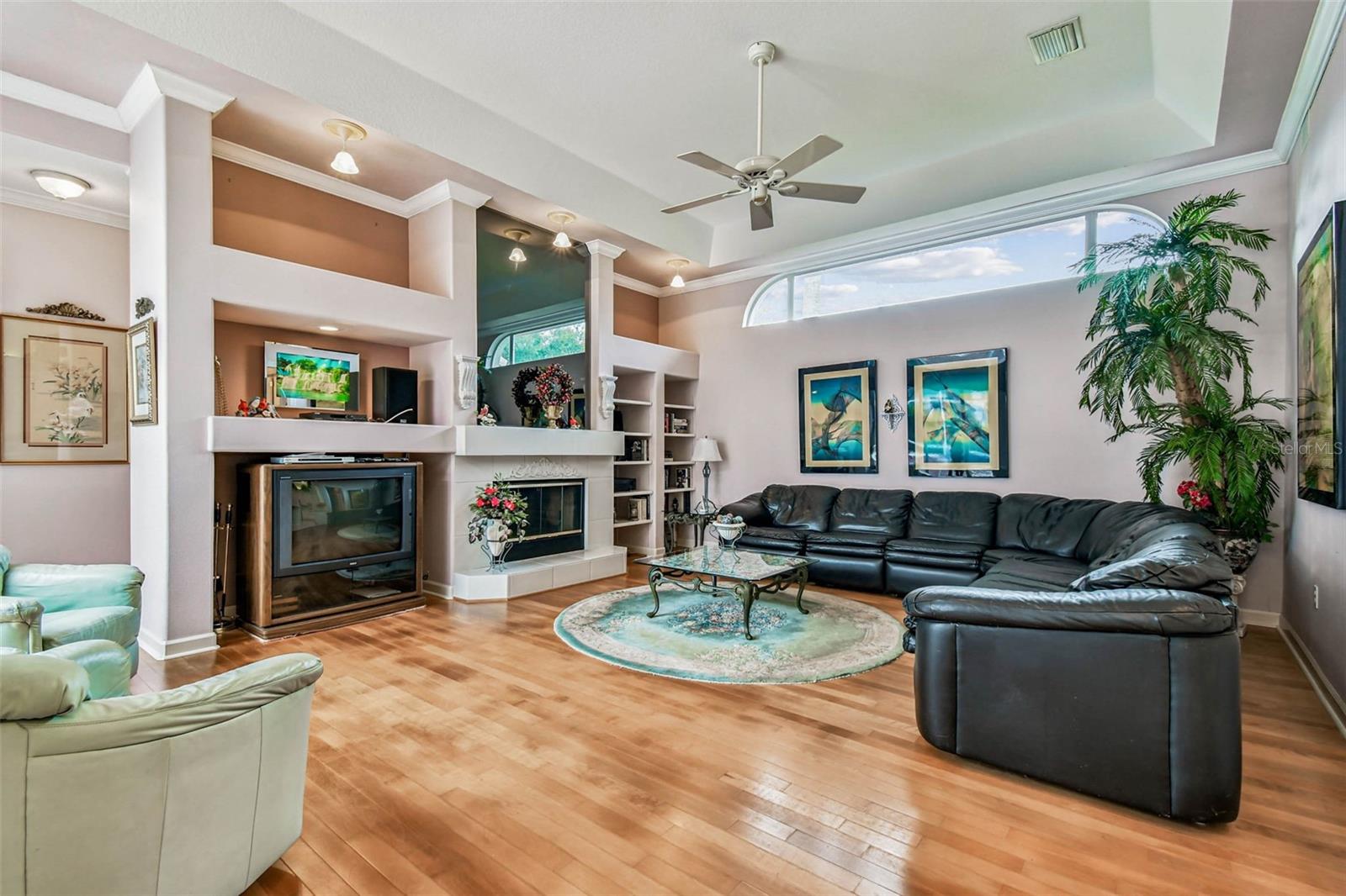 Image 16 of 30 For 8675 Buttonwood Lane N