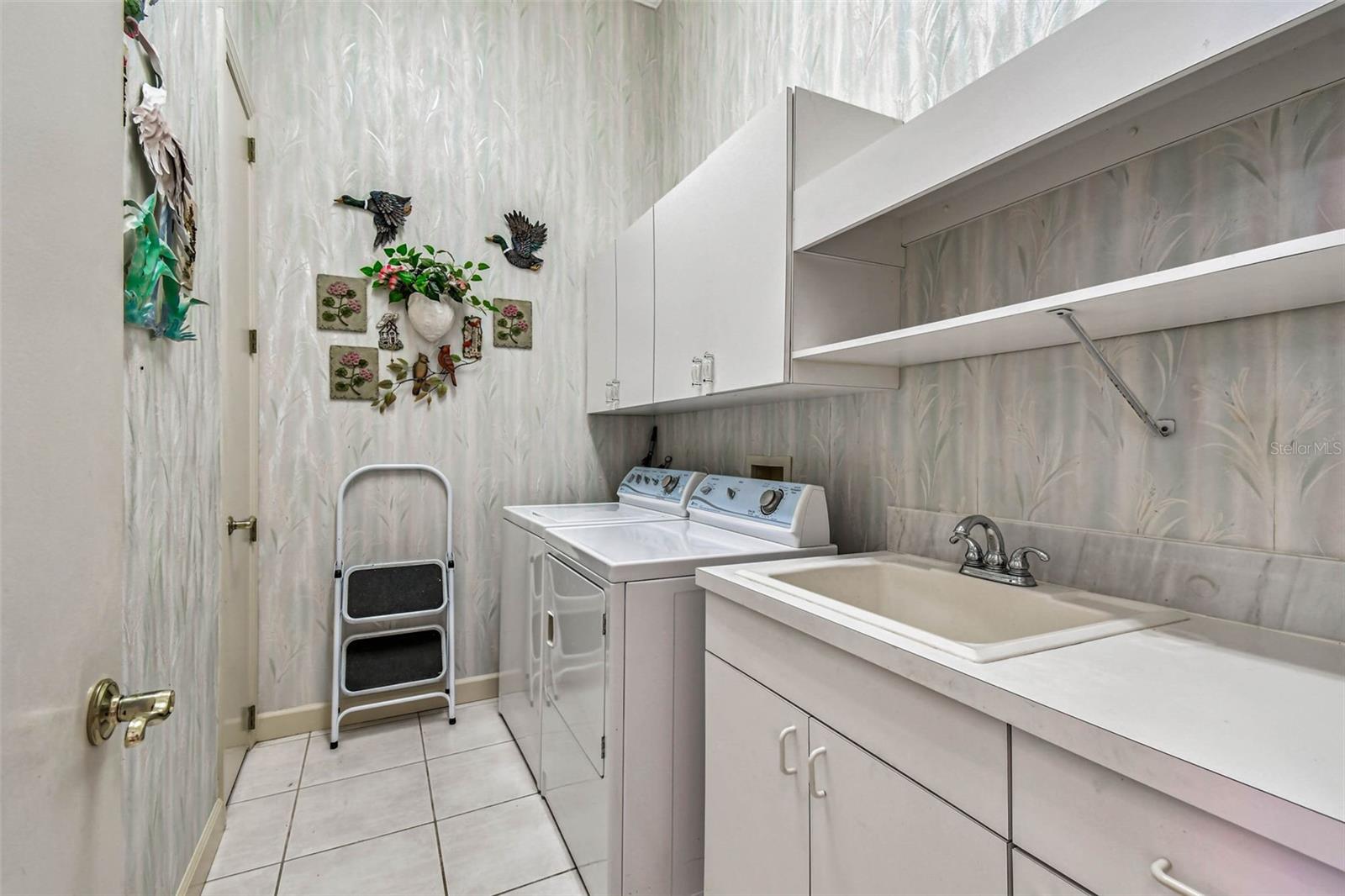 Image 28 of 30 For 8675 Buttonwood Lane N