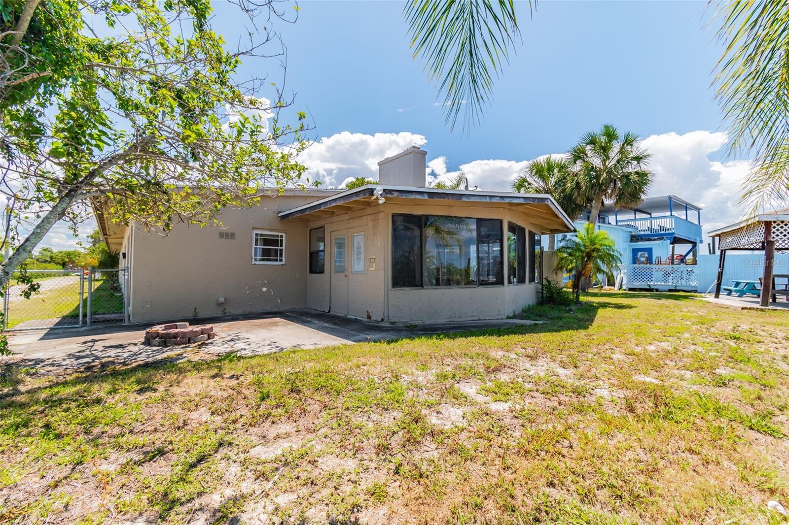 Image 4 of 14 For 5325 Treadway Drive