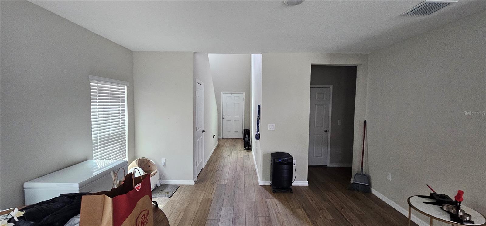 Listing photo id 1 for 7632 Starflower Way