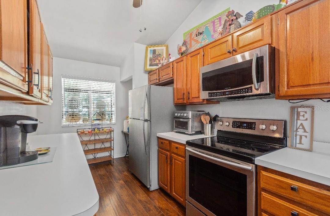 Image 3 of 23 For 811 50th Way