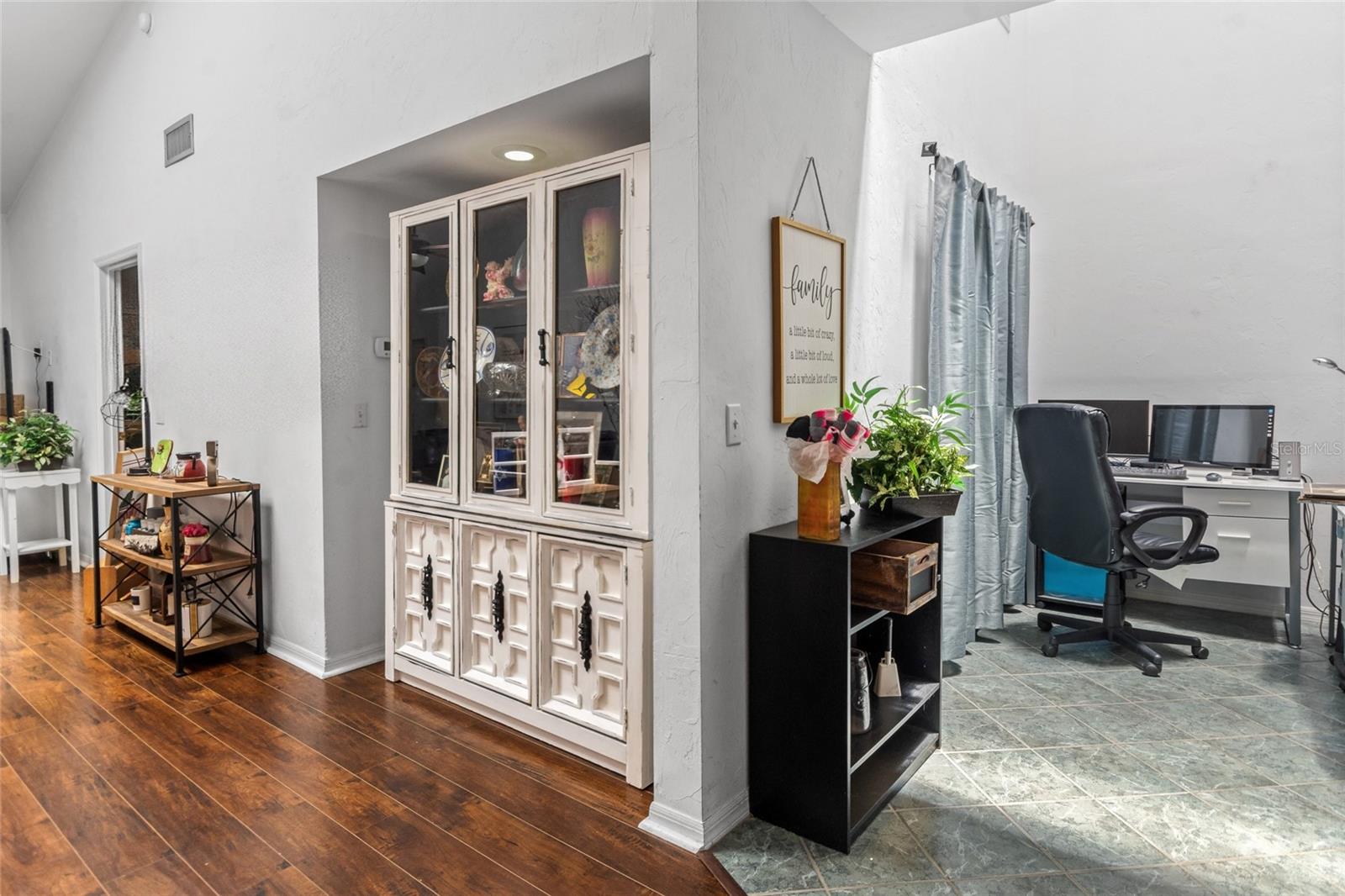 Image 5 of 23 For 811 50th Way