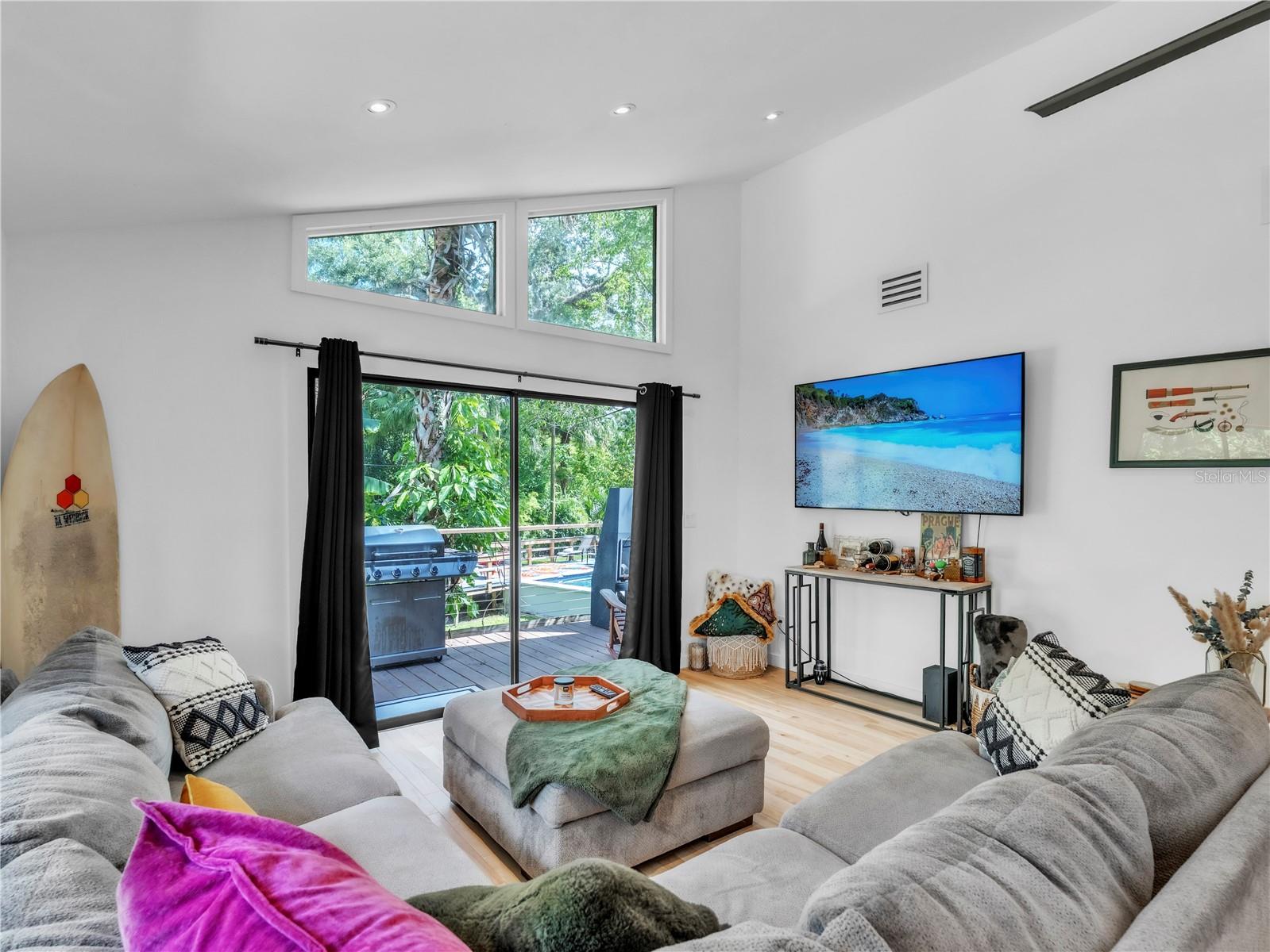 Image 11 of 37 For 43 Hamilton Heath Drive