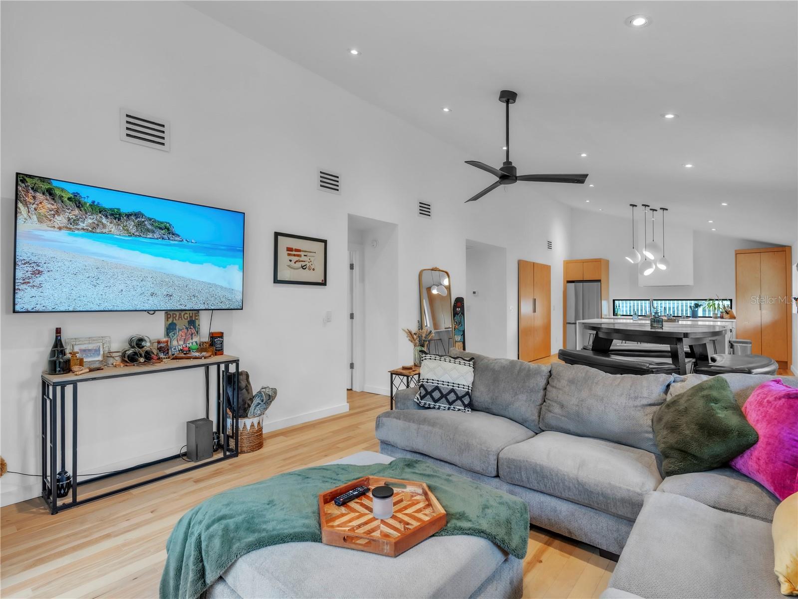 Image 13 of 37 For 43 Hamilton Heath Drive