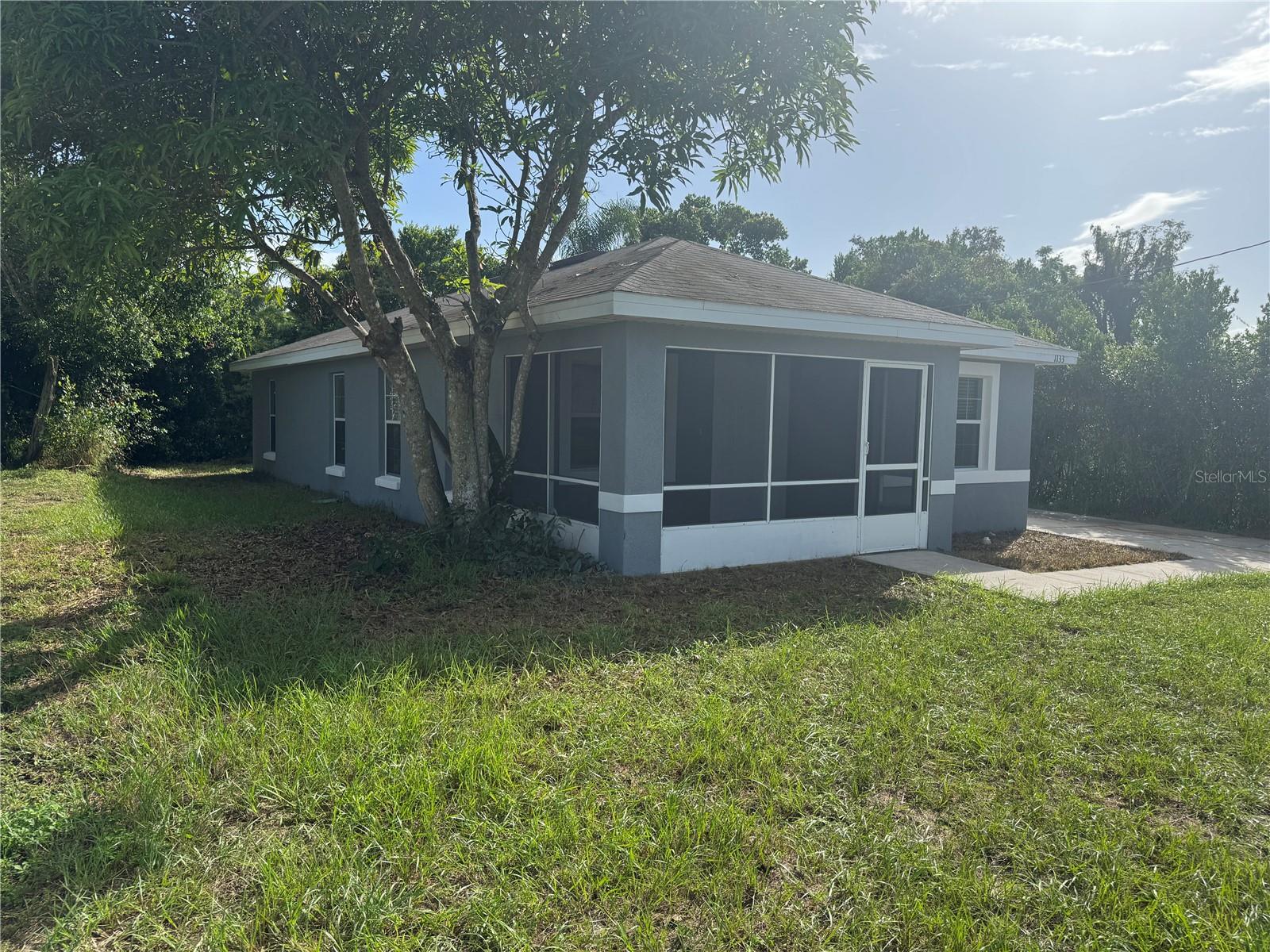 Image 4 of 17 For 1133 Avenue E