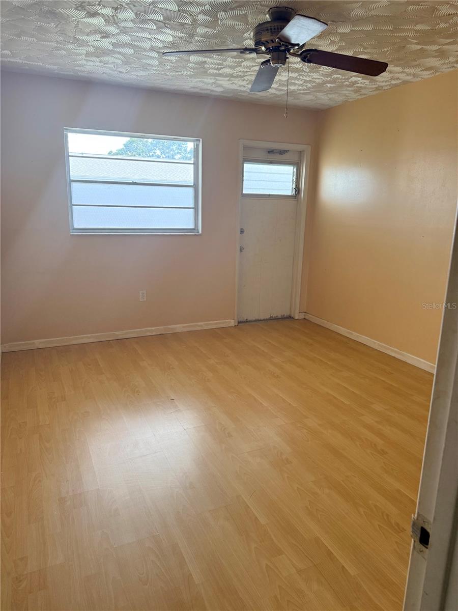 Image 12 of 24 For 5900 21st Street N 10