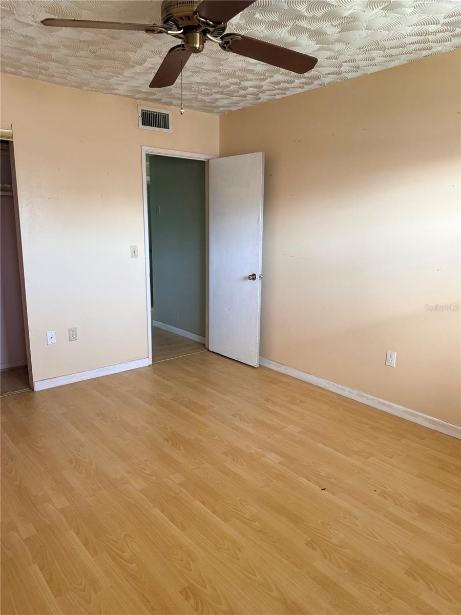 Image 14 of 24 For 5900 21st Street N 10