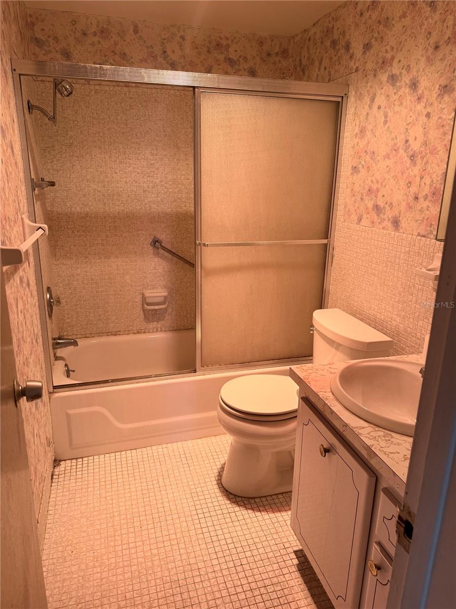 Image 18 of 24 For 5900 21st Street N 10