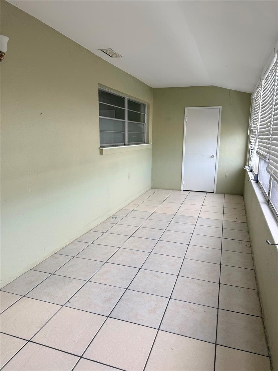 Image 23 of 24 For 5900 21st Street N 10