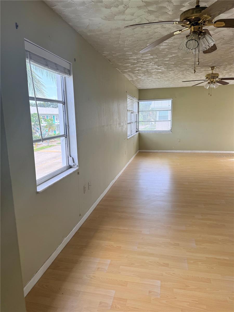 Image 9 of 24 For 5900 21st Street N 10