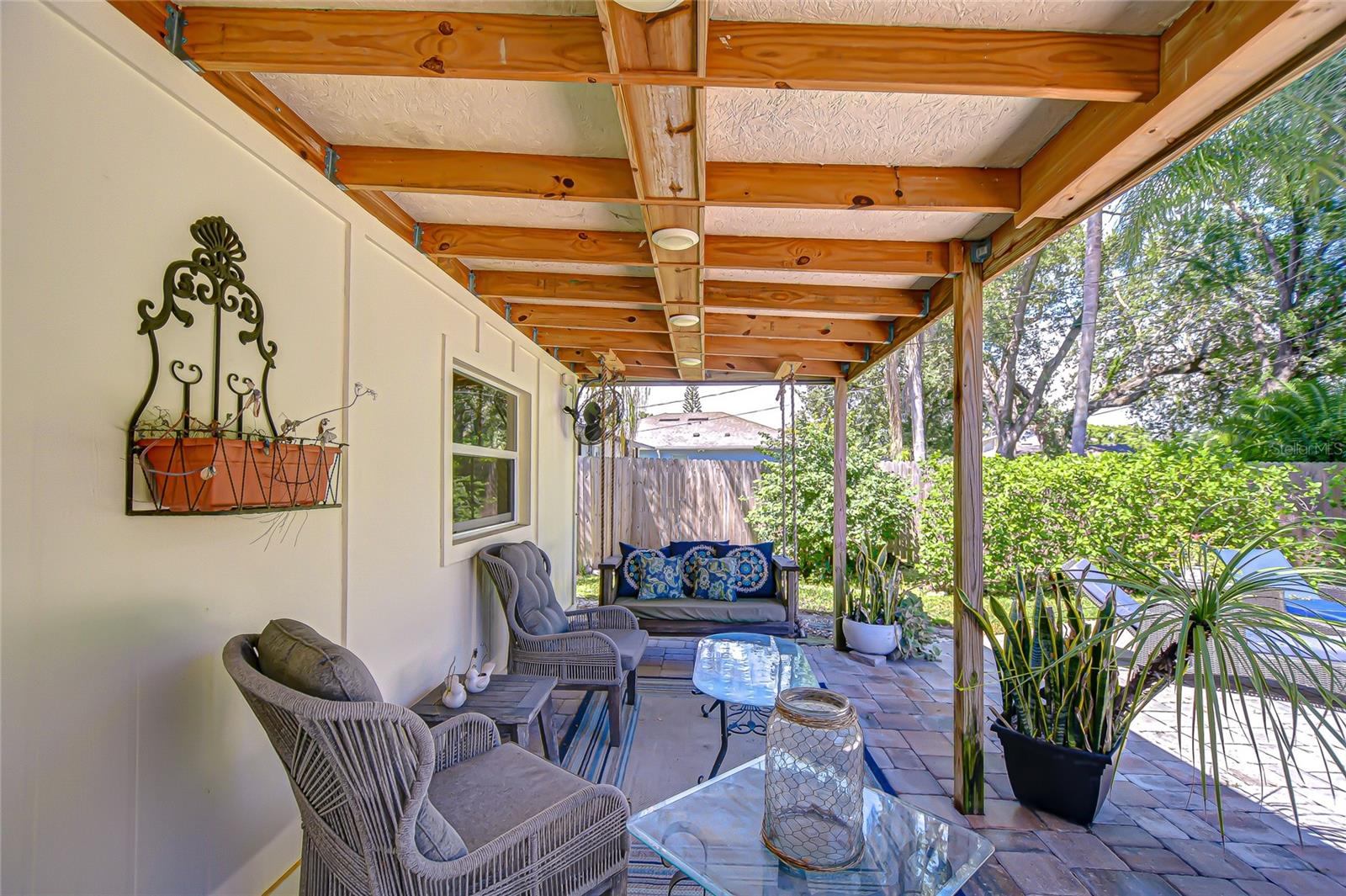 Image 11 of 59 For 1013 Berry Avenue